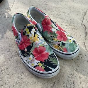 Vans Hawaiian print Men’s 7.0/Women’s 8.5